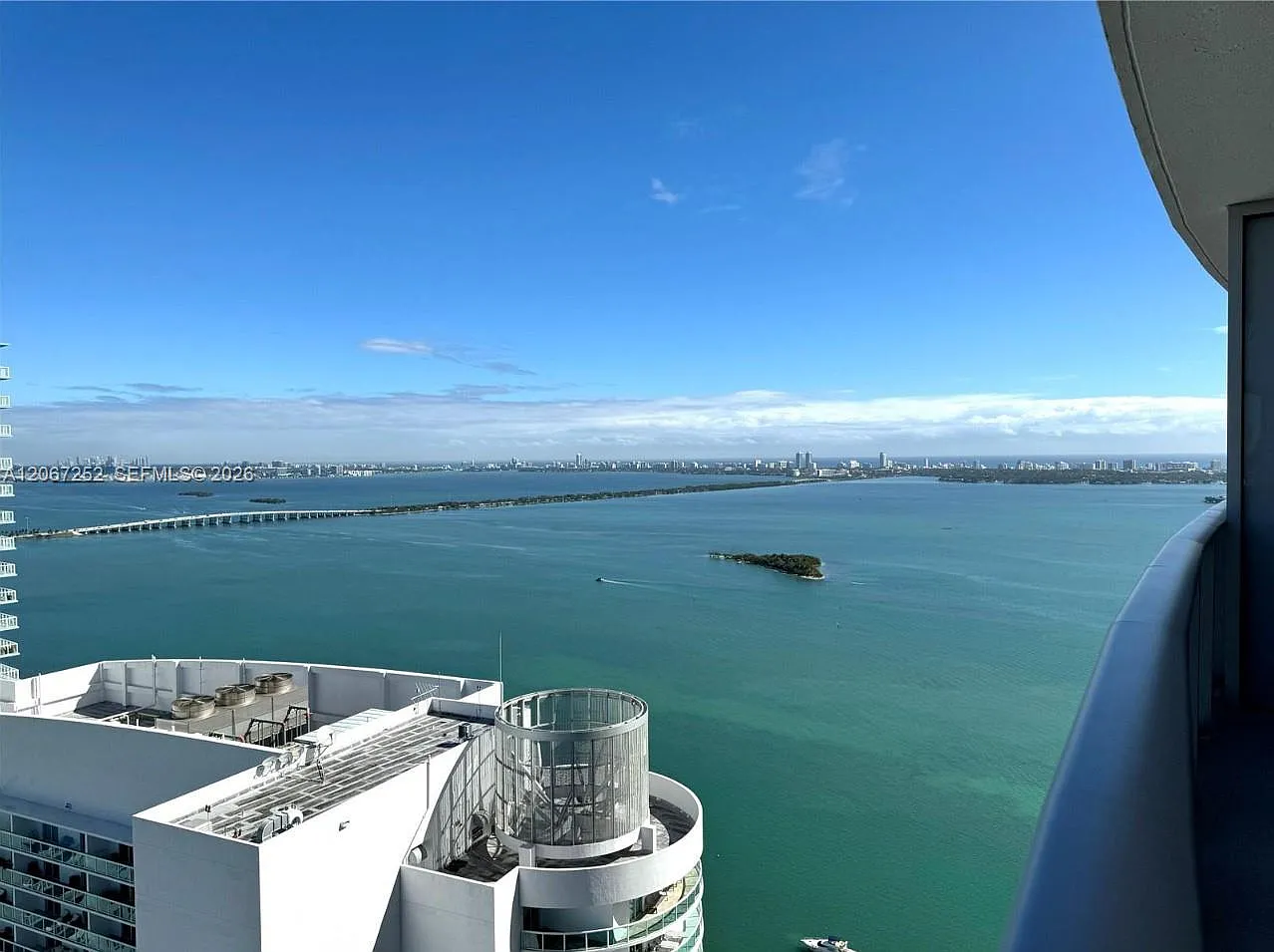 Aria On The Bay Condo — Photo 1