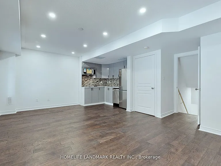 61 Rumsey Rd — Photo 6