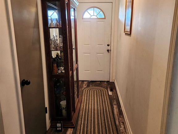 2nd image of 1509 Lahoma Dr