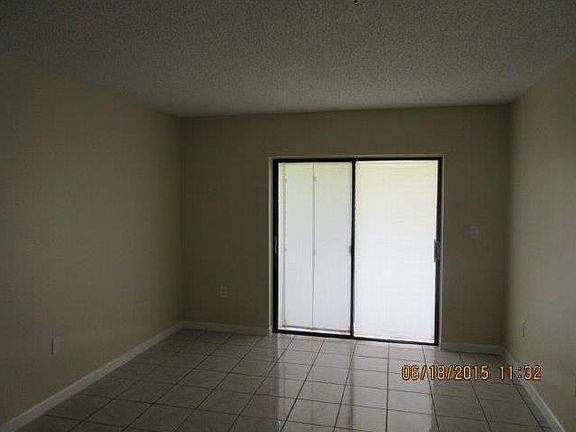 2nd image of 1121 SW 122nd Ave #1072