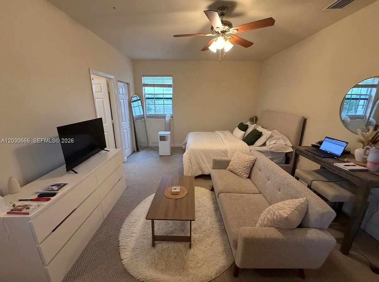 Kendall Commons Residenti — Photo 4