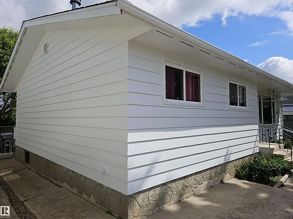 2nd image of 4706 44th Ave