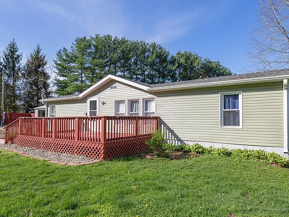 2nd image of 56504 Twin Lakes Rd