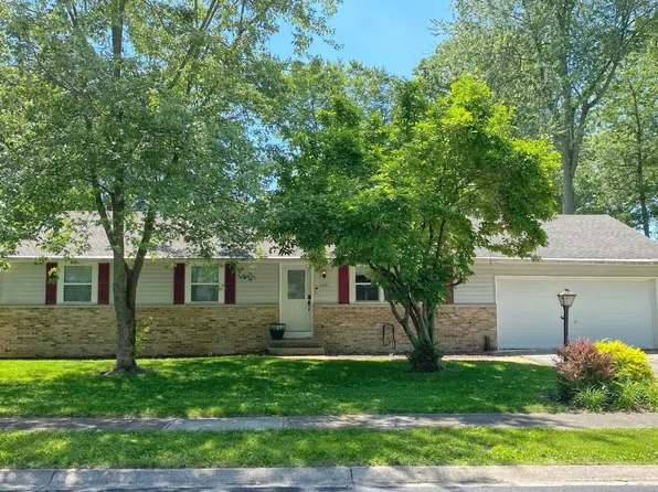 2231 Klug Dr, Fort Wayne, IN 46818