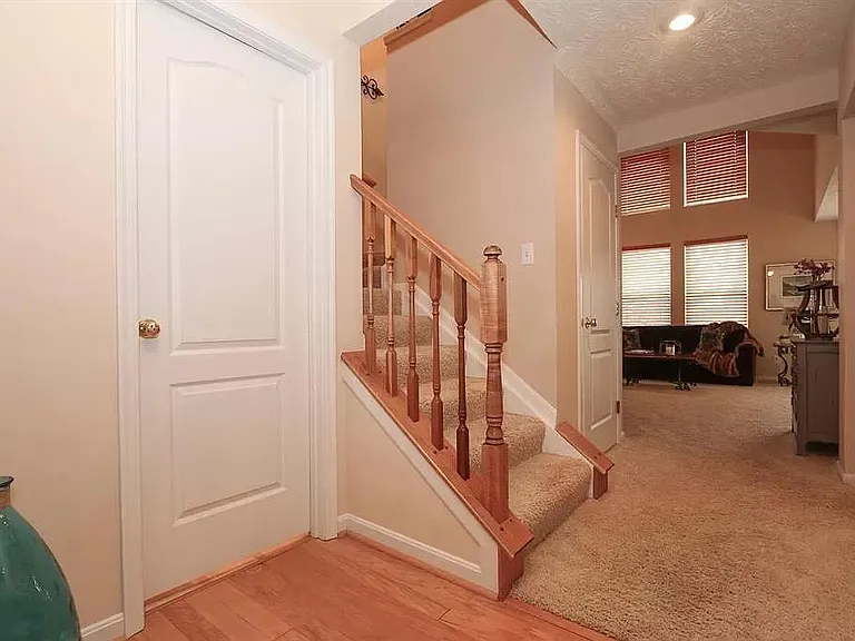 5602 Waterside Dr — Photo 4