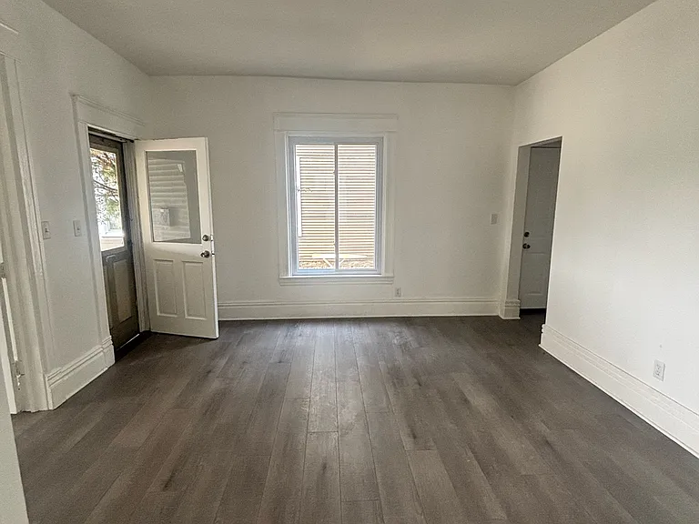 736 N 2nd St — Photo 3