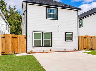 7412 Pond St #B, Houston, TX 77028