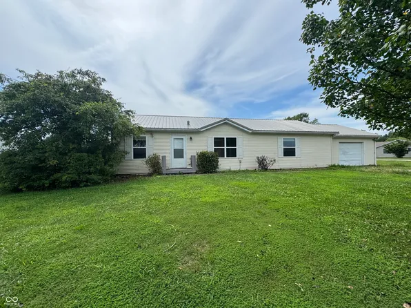 13133 Mary Ann Dr, Rising Sun, IN 47040