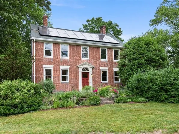 462 Ledge Rd, Seekonk, MA 02771