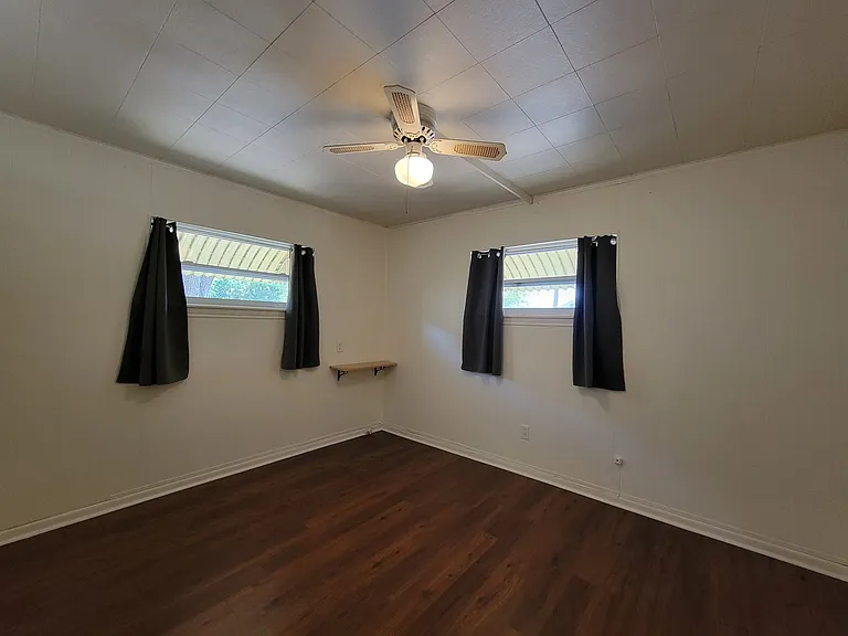 4027 Iris St N — Photo 16