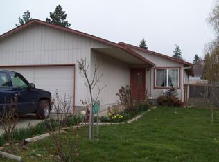 450 4th St, Lafayette, OR 97127