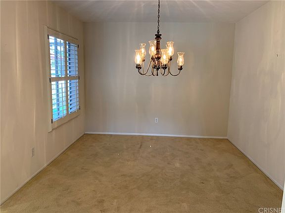 5th image of 19500 Weeburn Ct