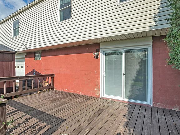 5th image of 444 Westland Dr