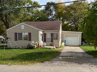 3061 Shaw St, Burton, MI 48529