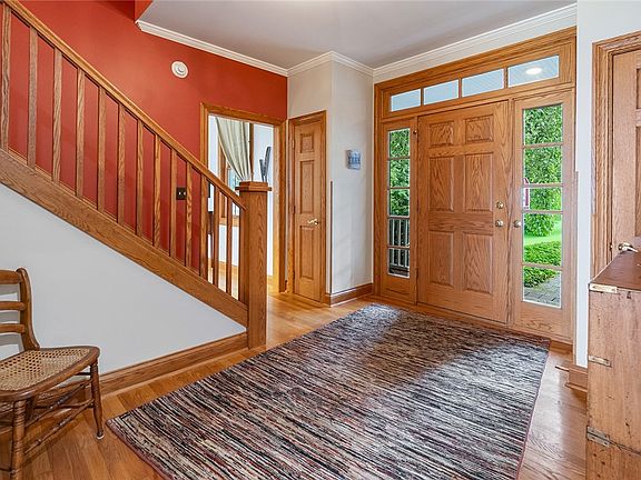 3rd image of 2571 Ayers Rd