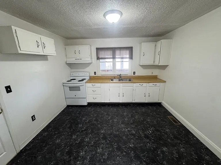 5133 Baskerville St — Photo 2