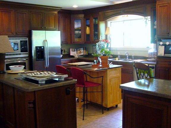 3rd image of 252 S Tinsel Cir W