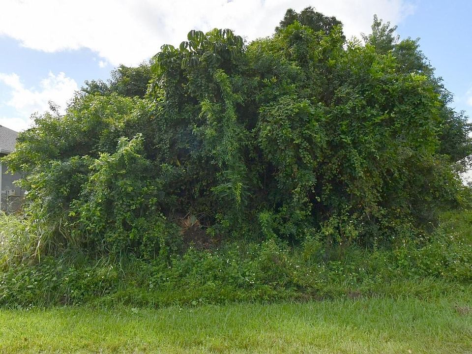 1st image of 432 SE Starflower Avenue