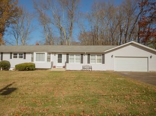 38 Forest View Rd, Northford, CT 06472