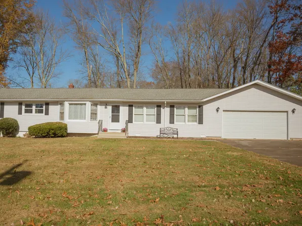 38 Forest View Road, North Branford, CT 06472