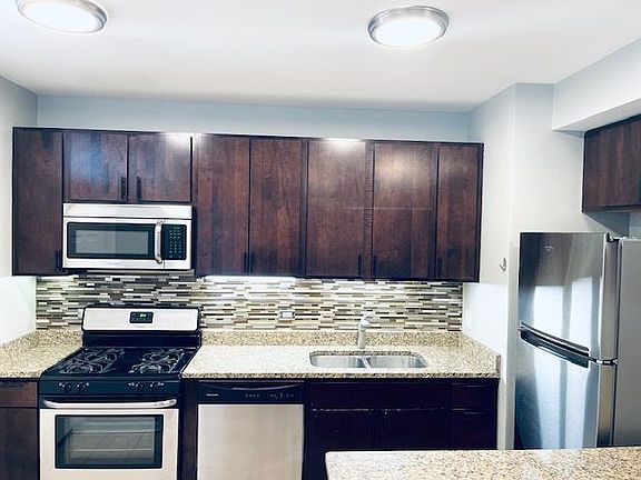 4th image of 5118 W Sunnyside Ave #2S