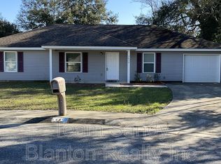 5836 Bilek Dr, Pensacola, FL 32526