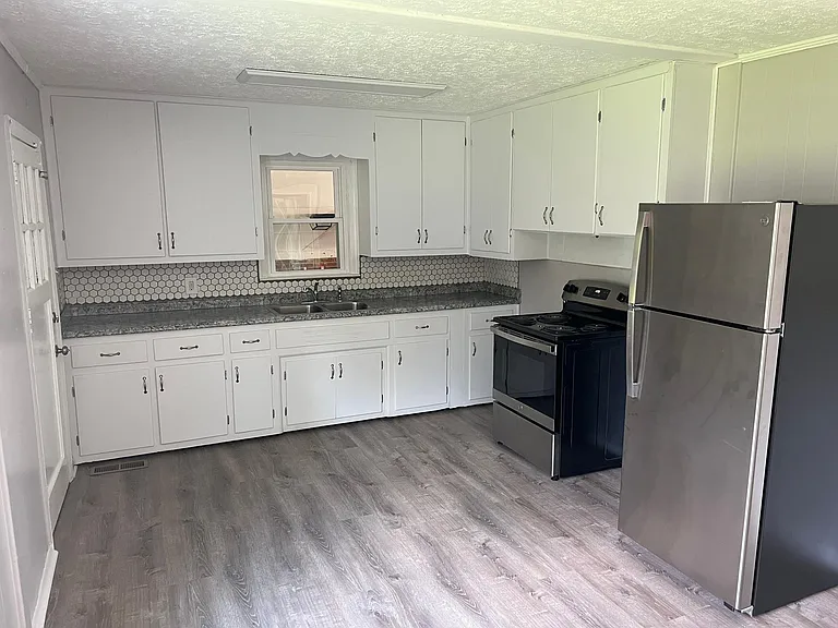 111 Reeves Ter — Photo 4