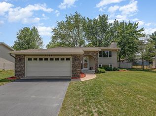 1326 Norwood Ln, Anoka, MN 55303
