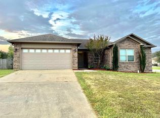 27 Porsche Dr, Cabot, AR 72023