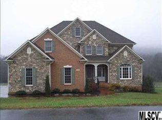 5820 Bakers Point, Hickory, NC 28602
