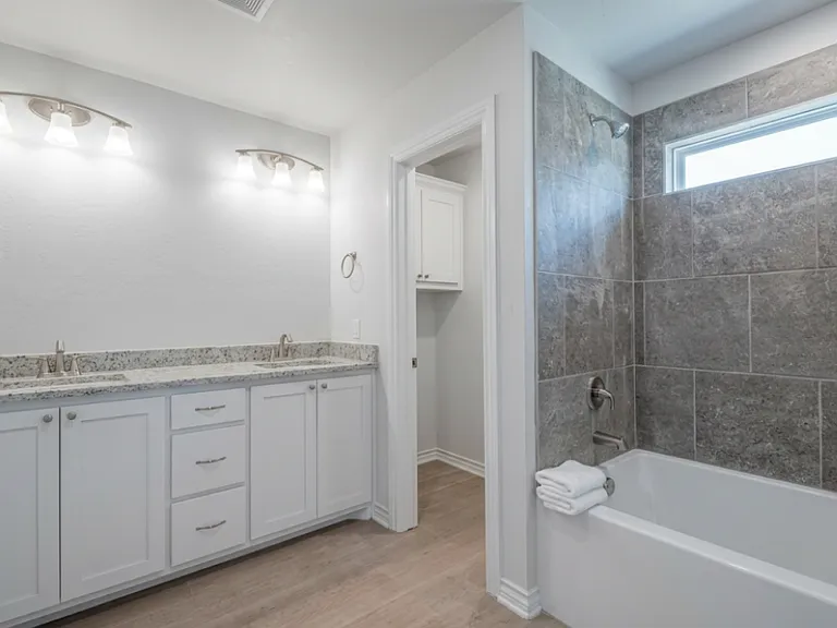 118 Cedar St — Photo 11