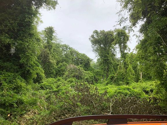 2nd image of Lakeview Dr