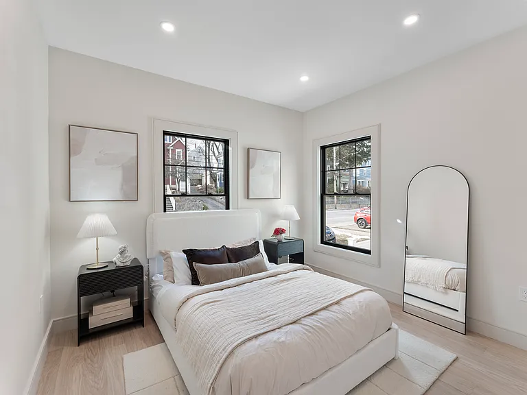 142 Metropolitan #B — Photo 14