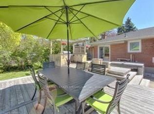 591 Parkside Dr, Oakville, ON L6K 1P6