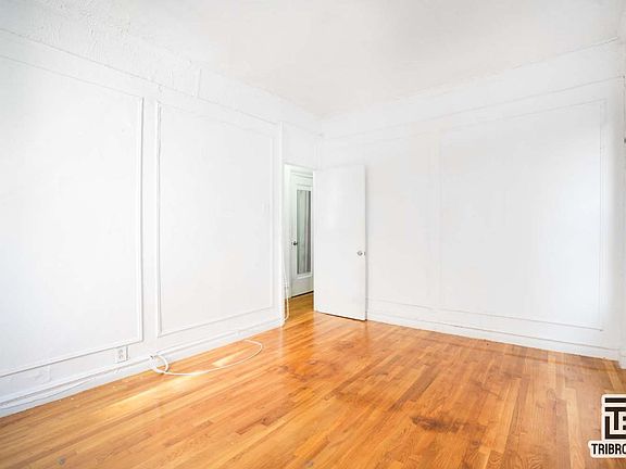 4th image of 2316 Andrews Ave N #3A