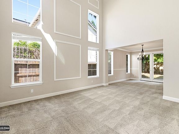 5th image of 1577 Montrose Ln