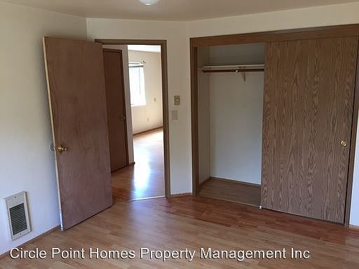 5th image of 3322 Lombard Ave APT 6