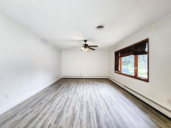 4th image of 100 Hohman St
