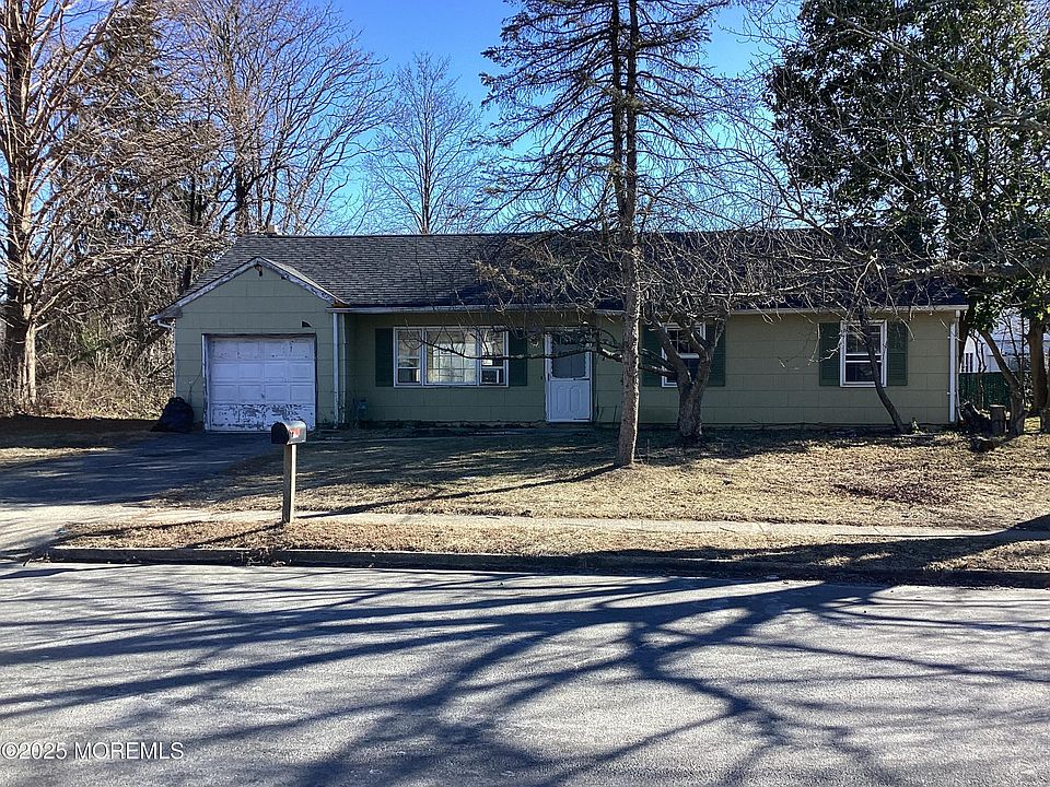 2nd image of 1197 Manor Drive