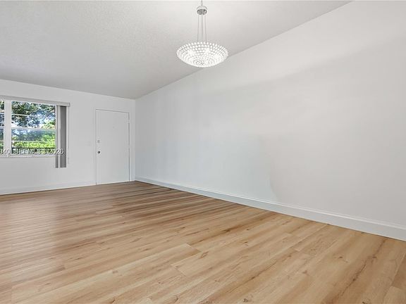 4th image of 101 SW 132nd Way APT 305J