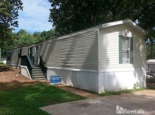 211 Skyline Dr, Fayetteville, GA