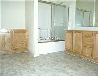 1st image of 3772 Carisbrook Ave