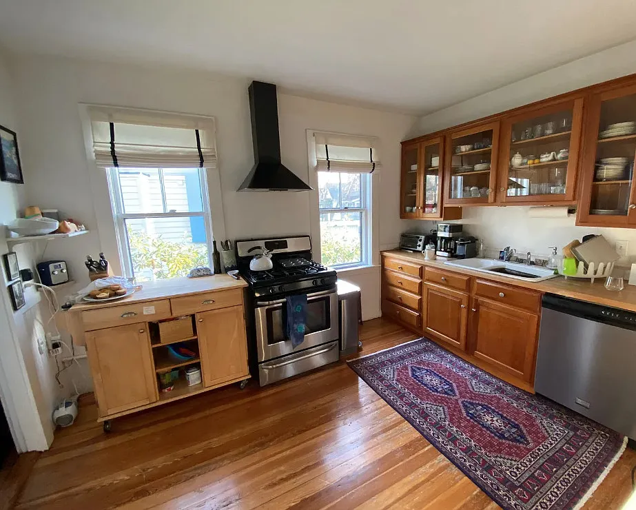 3 bed, 2161 sqft, $4,500 — Photo 1