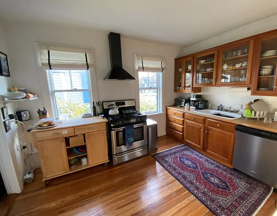 5 Six Hollis Park #6