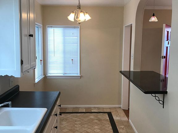 4th image of 1003 Ashland Ave APT A