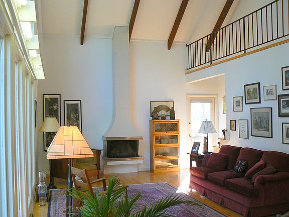 3rd image of 103 Chapin Pl