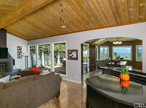 3rd image of 3180 Mountain View Dr