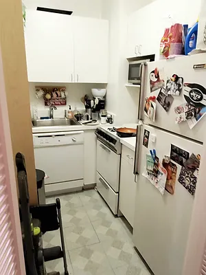 Rented by Meraki Realty LLC | media 9