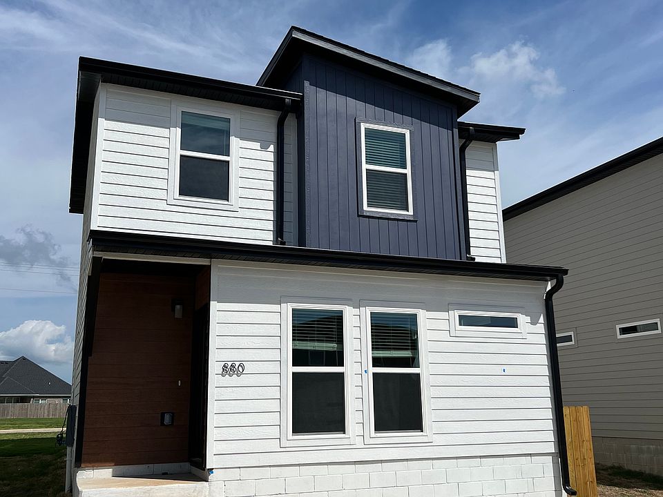 1st image of 880 Boardwalk Ave