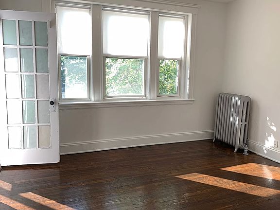 2nd image of 119 Brainerd Rd APT 22